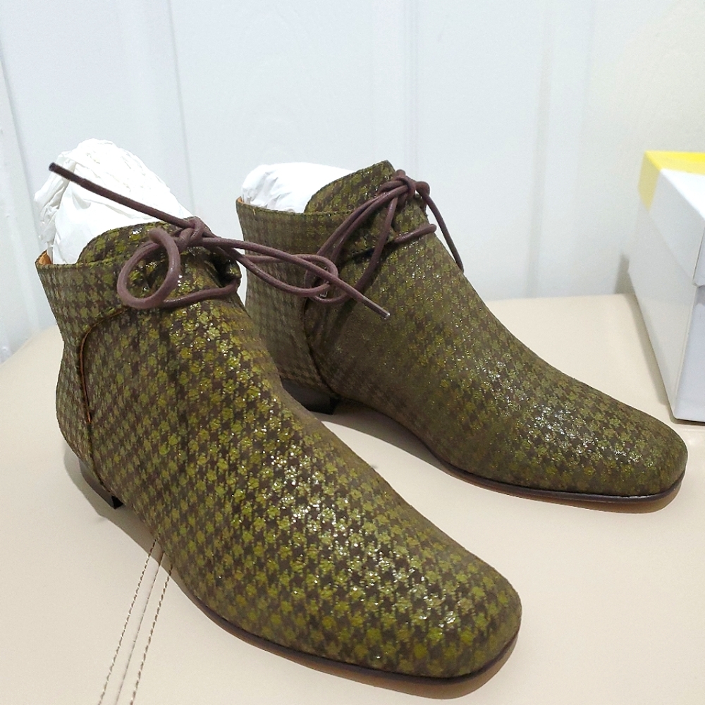 NWT BETTYE MULLER Calf Leather Dark Green Brown Ankle Booties With Glitter 37.5